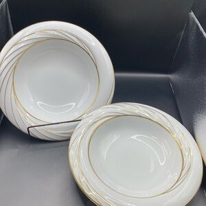 Set of 2 Elite collection Solitude white 1130 fine China bowls made in Japan